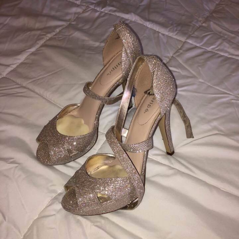 Taupe glittery heels